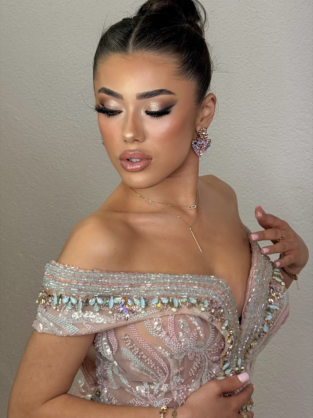 Invitée glam pastel — MESH Makeup Studio